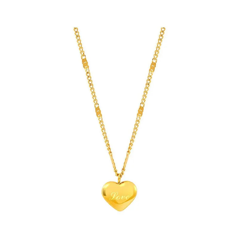 Collier doré avec pendentif cœur